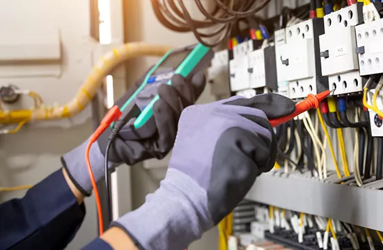 Elektrosicherheit und Netzwerktechnik